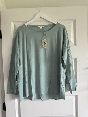Easel Relaxed Fit Long Sleeve Lightweight Shirt NWT